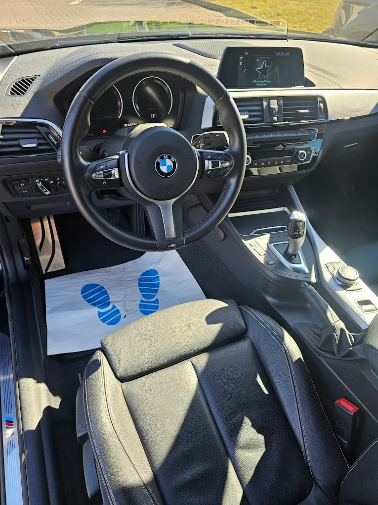 Premium-Innenreinigung - jedes Detail wie neu